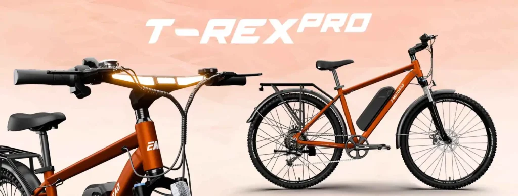 काढता येणारी 36V 13Ah बॅटरी चार्जिंग पोर्टजवळ दाखवलेली EMotorad T-Rex Pro